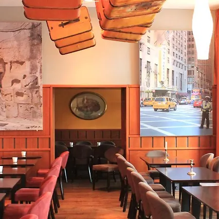 ホテル Zum Lowen ボン